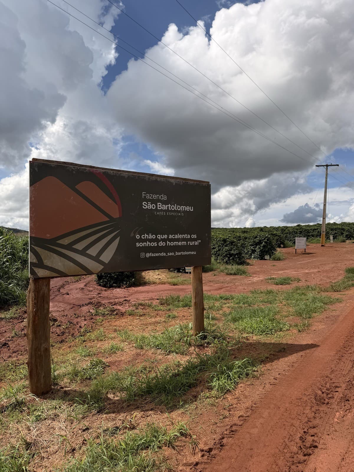 Placa de entrada da Fazenda São Bartolomeu